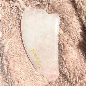 Skin Gym rose quartz gua sha sculpty tool